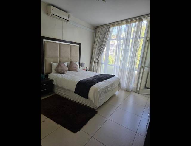 2 BEDROOM APARTMENT FOR SALE IN HOUGHTON